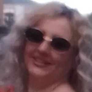 Я Марина, 31, из Алексеевки, ищу знакомство для приятного времяпровождения