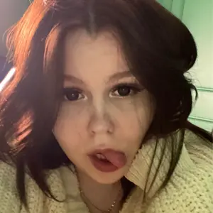 Я Sss, 19, из Санкт-Петербурга, ищу знакомство для постоянных отношений