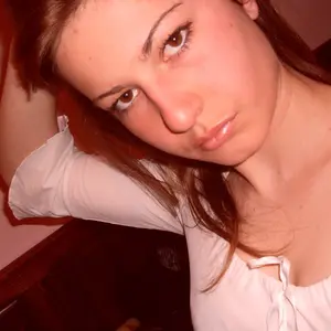 Эльвира из Ивангорода, мне 22, познакомлюсь для общения