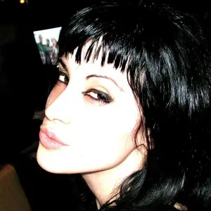 Я Людмила, 24, из Кручинина, ищу знакомства на одну ночь