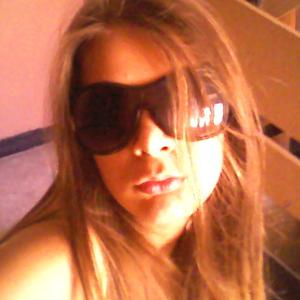 Дина из Автур, мне 23, познакомлюсь для общения