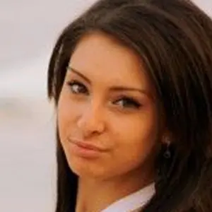 Илона из Капустина, мне 19, познакомлюсь без обязательств