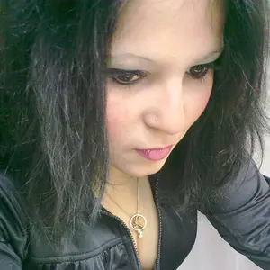 Я Юлия, 20, из Ледова, ищу знакомство для постоянных отношений