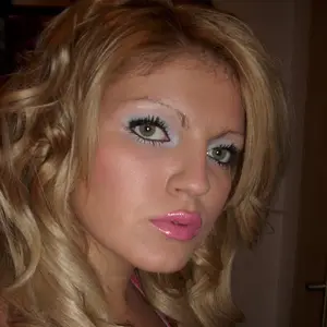 Я Ангелина, 23, из Зеленогорска, ищу знакомство для дружбы