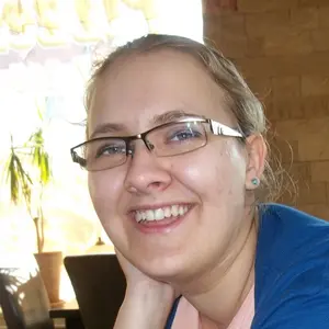 Карина из Озерска, мне 25, познакомлюсь для дружбы