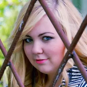 Я Аврора, 19, из Цимлянска, ищу знакомство для вирта