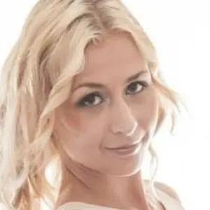 Софья из Озер, мне 22, познакомлюсь для постоянных отношений