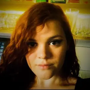 Александра из Емвы, мне 21, познакомлюсь для общения