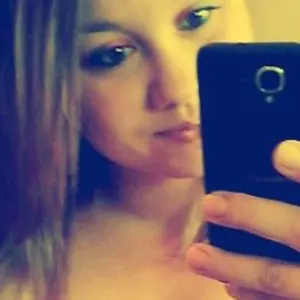 Я Карина, 20, из Ивантеевки, ищу знакомство для вирта