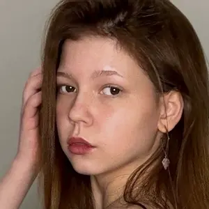 Я Polina, 20, из Тюмени, ищу знакомство для приятного времяпровождения