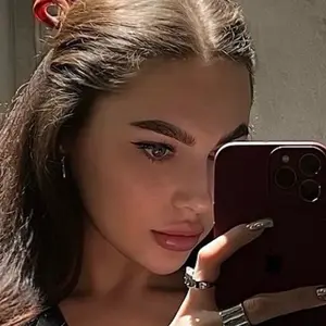 Я Aleksandra, 27, знакомлюсь для общения в Москве