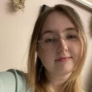 Я Полина, 21, из Москвы, ищу знакомство для постоянных отношений