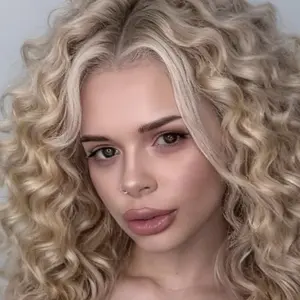 Я Анастасия, 19, знакомлюсь на одну ночь в Ярославле