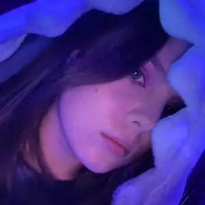 Я Алоночка, 21, из Томска, ищу знакомство для общения