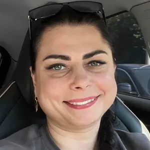 Алина из Новосибирска, ищу на сайте постоянные отношения