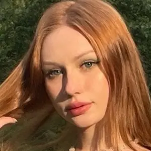 Соня из Донецка, мне 23, познакомлюсь для приятного времяпровождения