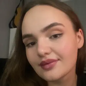 Я Анастасия, 21, знакомлюсь для открытые отношения в Москве