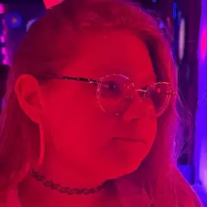 Луна из Балашихи, мне 18, познакомлюсь на одну ночь