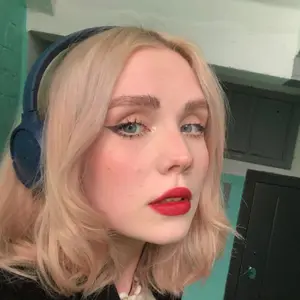 Я Аня, 21, знакомлюсь для приятного времяпровождения в Москве