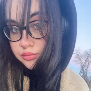 Элли из Кемерово, мне 18, познакомлюсь для общения