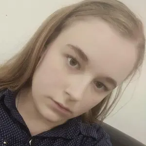 Я Вероника, 21, из Астрахани, ищу знакомство для постоянных отношений