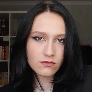 Елизавета из Симферополя, ищу на сайте приятное времяпровождение