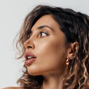 Я Мира, 26, знакомлюсь без обязательств в Санкт-Петербурге