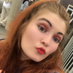 Евгения из Барнаула, ищу на сайте общение