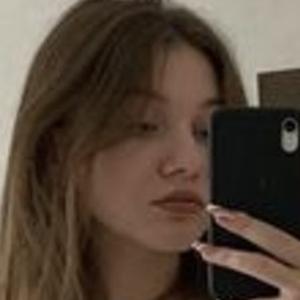 Я Алина, 21, из Благовещенска, ищу знакомство для вирта