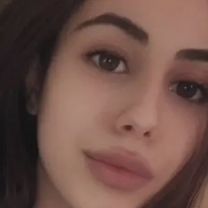 Я Лиза, 18, из Воронежа, ищу знакомство для постоянных отношений