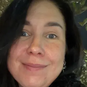 Я Анна, 63, из Екатеринбурга, ищу знакомство для приятного времяпровождения