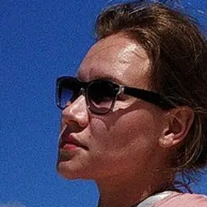 Я Ксения, 30, из Кирова, ищу знакомство для приятного времяпровождения