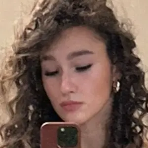 Я Анечка, 18, из Москвы, ищу знакомство для совместных путешествий