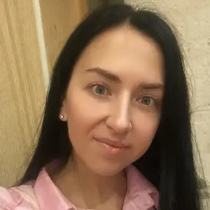 Вероника из Саратова, ищу на сайте общение