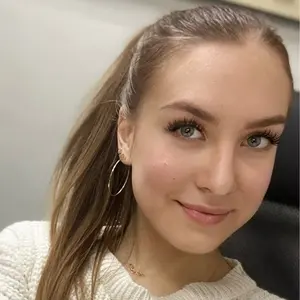 Я Виктория, 31, из Саратова, ищу знакомство для приятного времяпровождения