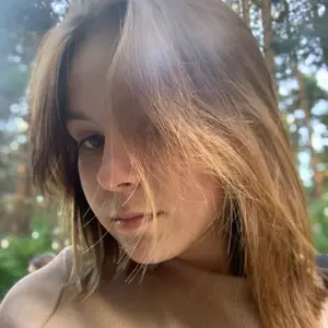 Я Света, 20, из Ульяновска, ищу знакомства без обязательств
