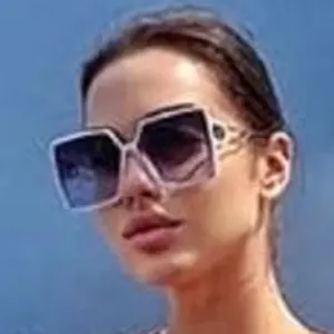 Я Ксения, 28, из Ростова-на-Дону, ищу знакомство для приятного времяпровождения