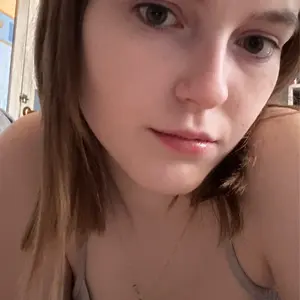 Я Алена, 18, из Волоколамска, ищу знакомство для на одну ночь