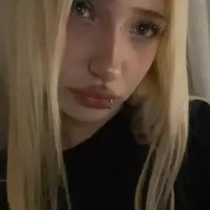 Я Алиса, 22, из Артема, ищу знакомство для приятного времяпровождения