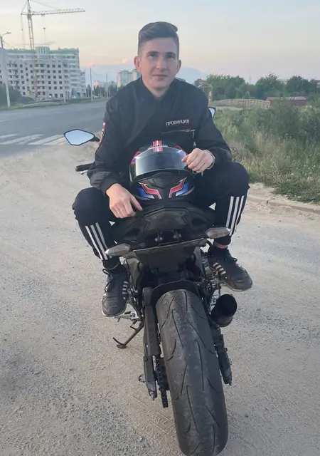 Я Владимир, 24, из Иванова, ищу знакомство для открытые отношения
