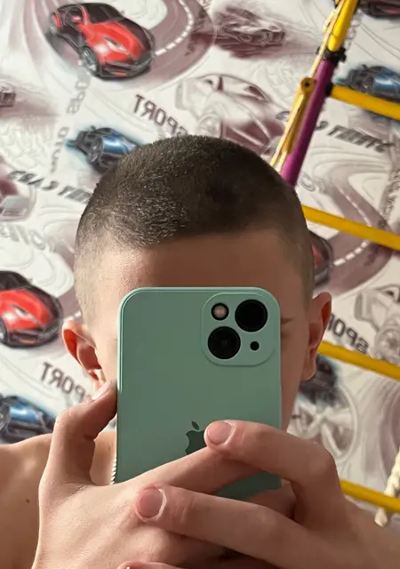 Я Глеб, 19, из Сибая, ищу знакомство для общения