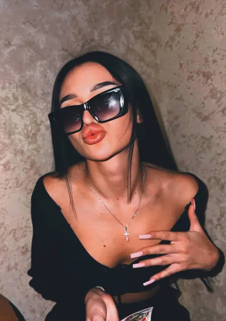 Я Валенсия, 24, знакомлюсь для общения в Нижнем Новгороде