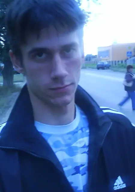 Semen из Чапаевска, мне 40, познакомлюсь на одну ночь