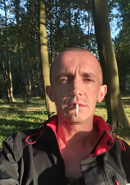 Валентин из Светлогорска, мне 45, познакомлюсь без обязательств