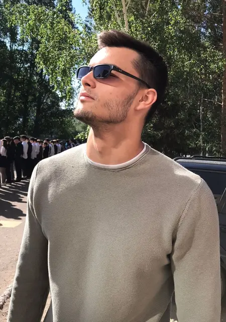 Я Alex, 21, из Омска, ищу знакомства на одну ночь