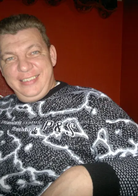 Я Кирилл, 50, знакомлюсь на одну ночь в Шушарах