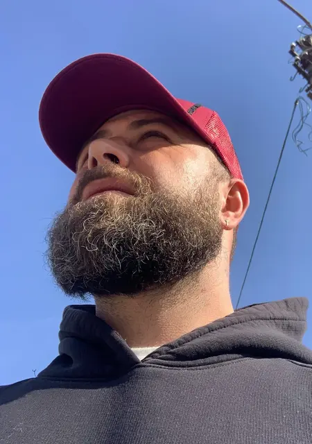 Анатолий из Пскова, мне 35, познакомлюсь для вирта