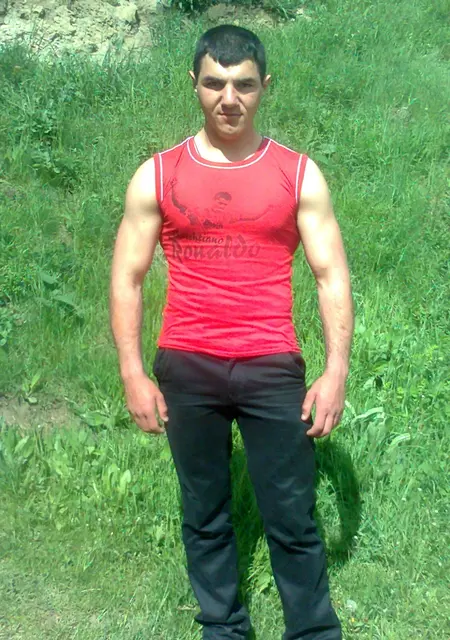 Я Arsen, 32, знакомлюсь для постоянных отношений в Черкесске