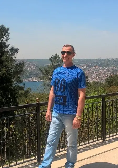 Анатолий из Новошахтинска, мне 63, познакомлюсь без обязательств