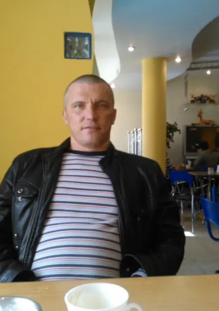 Я Денис, 48, знакомлюсь без обязательств в Лодейном Поле